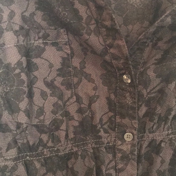 Express button down - Picture 3 of 3